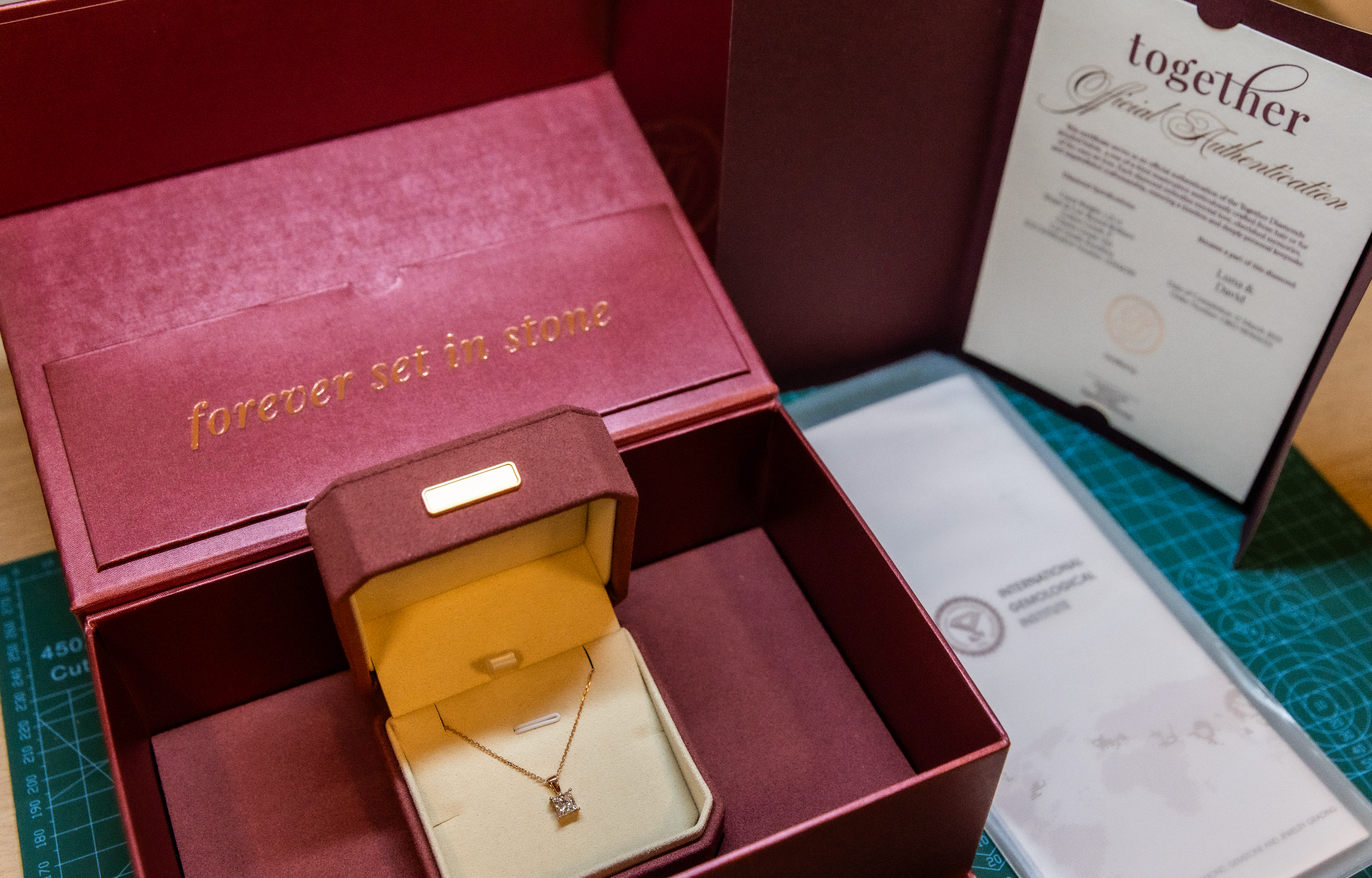 Ashes to Diamonds | Hair and Fur into diamonds | Anniversary Gift | Perfect Gift | Unique engagement rings | Keepsakes | Singapore