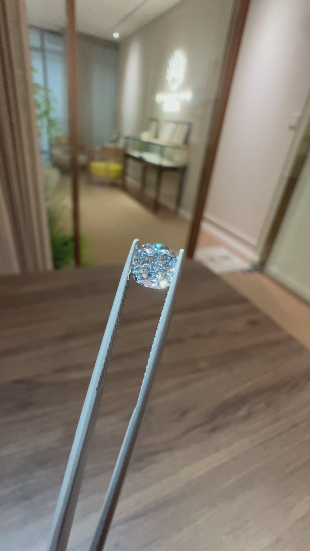 Kim Cương Dáng Vuông Bậc Thang (Asscher Cut)